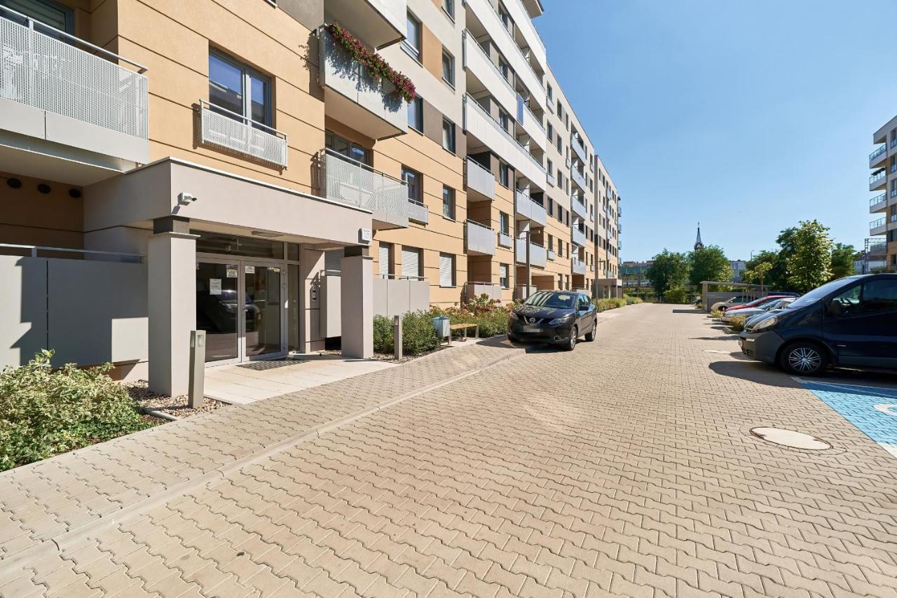 Exclusive Apartments Teczowa With Underground Parking By Noclegi Renters فروتسواف المظهر الخارجي الصورة