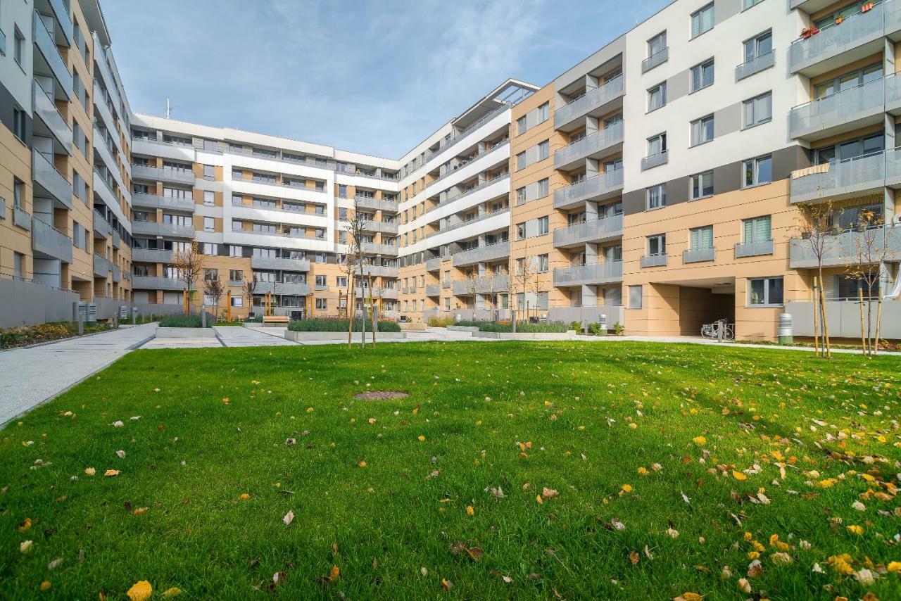 Exclusive Apartments Teczowa With Underground Parking By Noclegi Renters فروتسواف المظهر الخارجي الصورة
